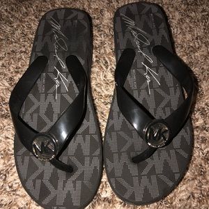 Mk sandals